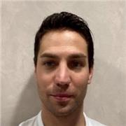 Profesor de Fisioterapia-osteopatía y en dolor crónico y complejo que puede impartir clases a cualquier tipo de alumno.